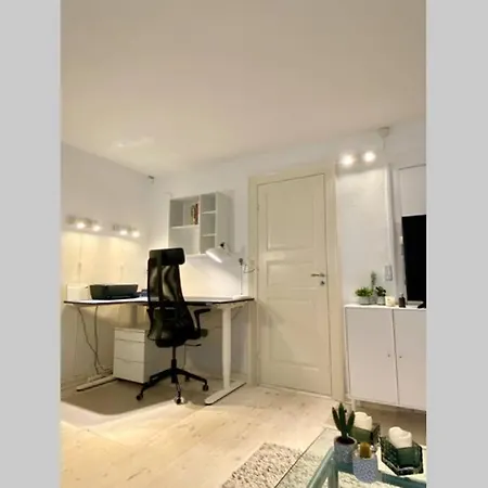 Apartment Luxury 'kings Garden' City-flat In Center Of Town